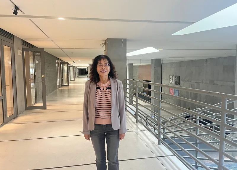 行政院已通過人工智慧（AI）基本法草案，交付立法院審議。實踐大學法學院講座教授暨人工智慧法律國際研究基金會執行長張麗卿指出，建議行政院設立「國家人工智慧委員會」。